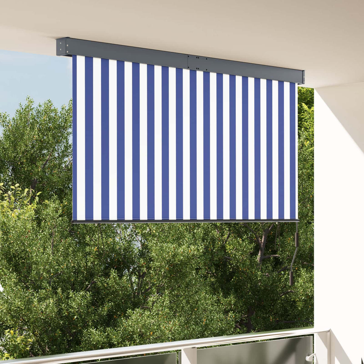 Roller Blind Fabric and Aluminum in Blue and White