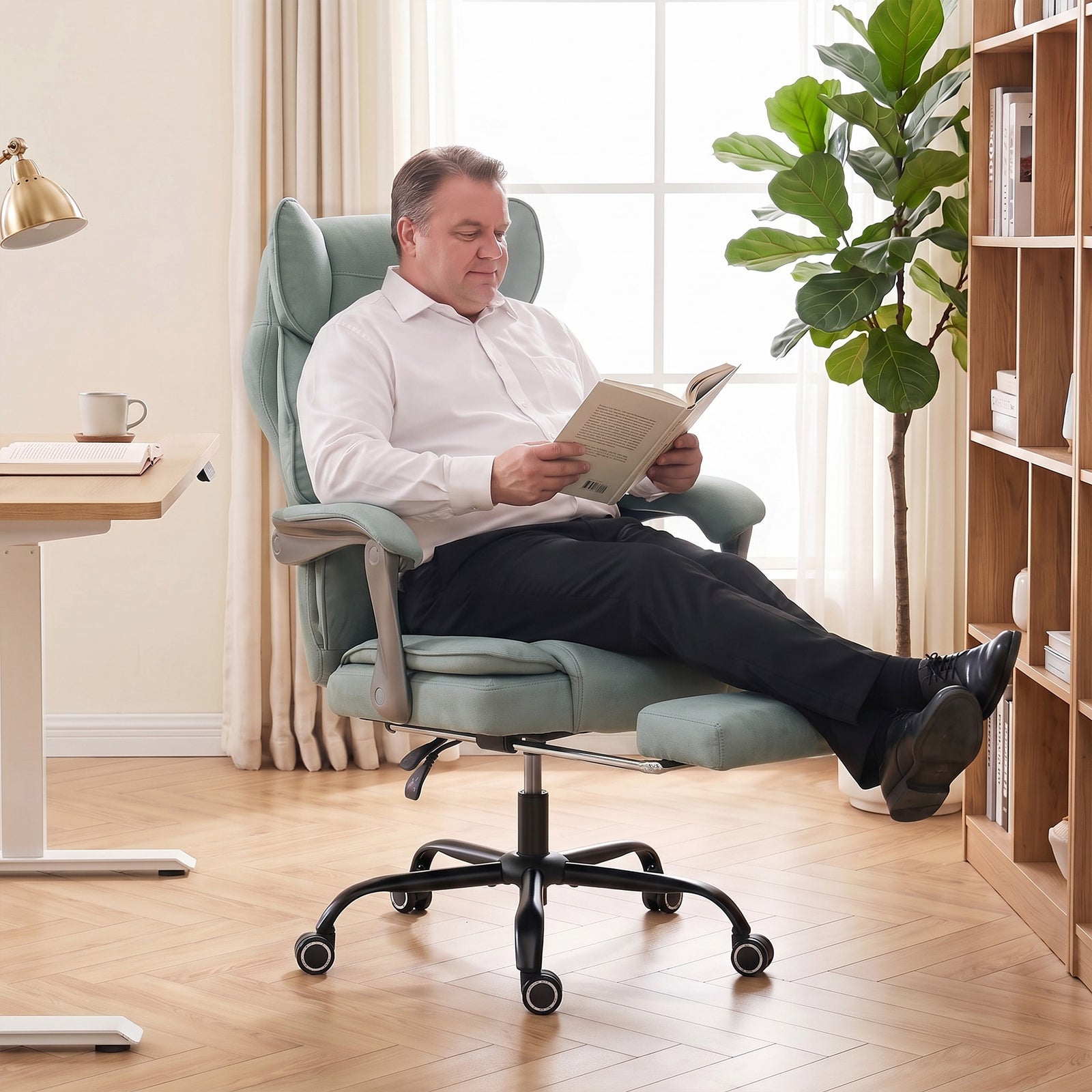 HOMCOM Executive Office Chair, Leathaire Big and Tall Office Chair 180 kg with Wide Seat, Reclining, Lumbar Support, Blue