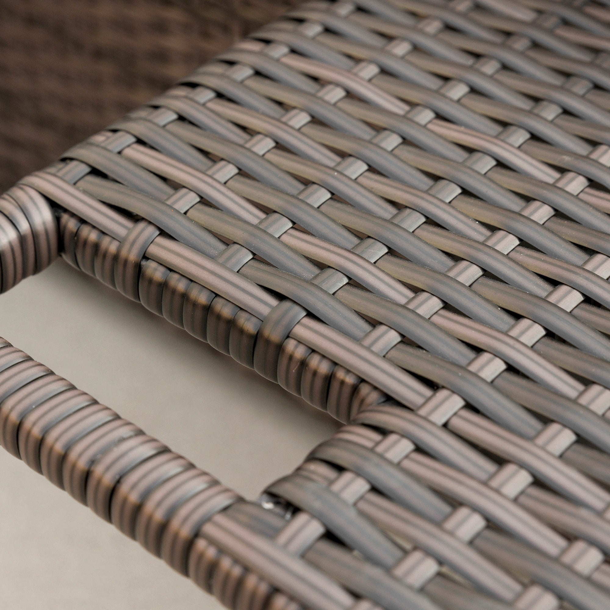 Outsunny Double Rattan Sun Lounger, Garden Daybed with 5-Level Adjustable Backrest and Flip Side Trays, Wicker Outdoor Furniture Recliner with Cushions and Pillows for Patio, Cream White