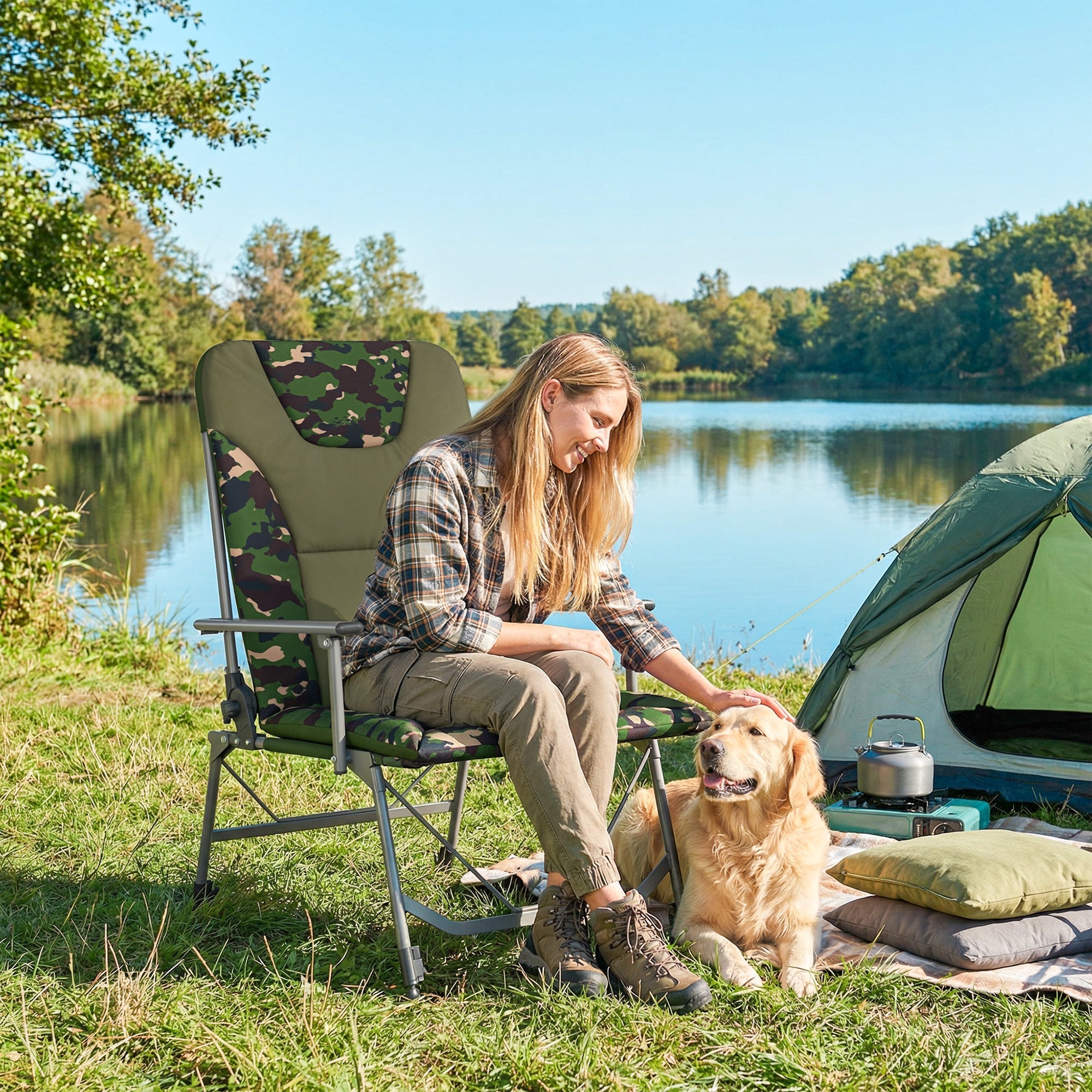 Outsunny Camping Chair Padded Reclining Folding Chair with Wide Armrests for Adults Camouflage