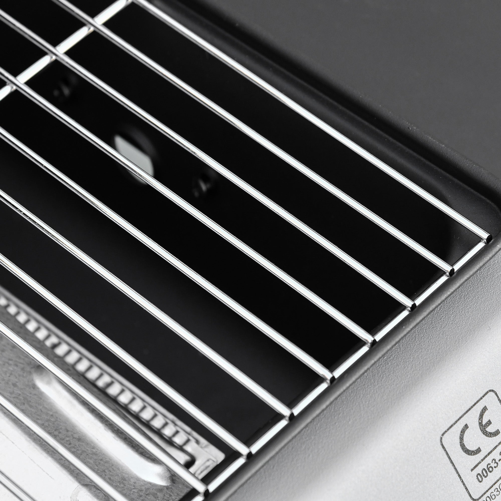 Outsunny 2 Burner Gas BBQ Trolley with Lid, 5.6 kW Gas Barbecue Grill with Wheels, Side Shelves, Black