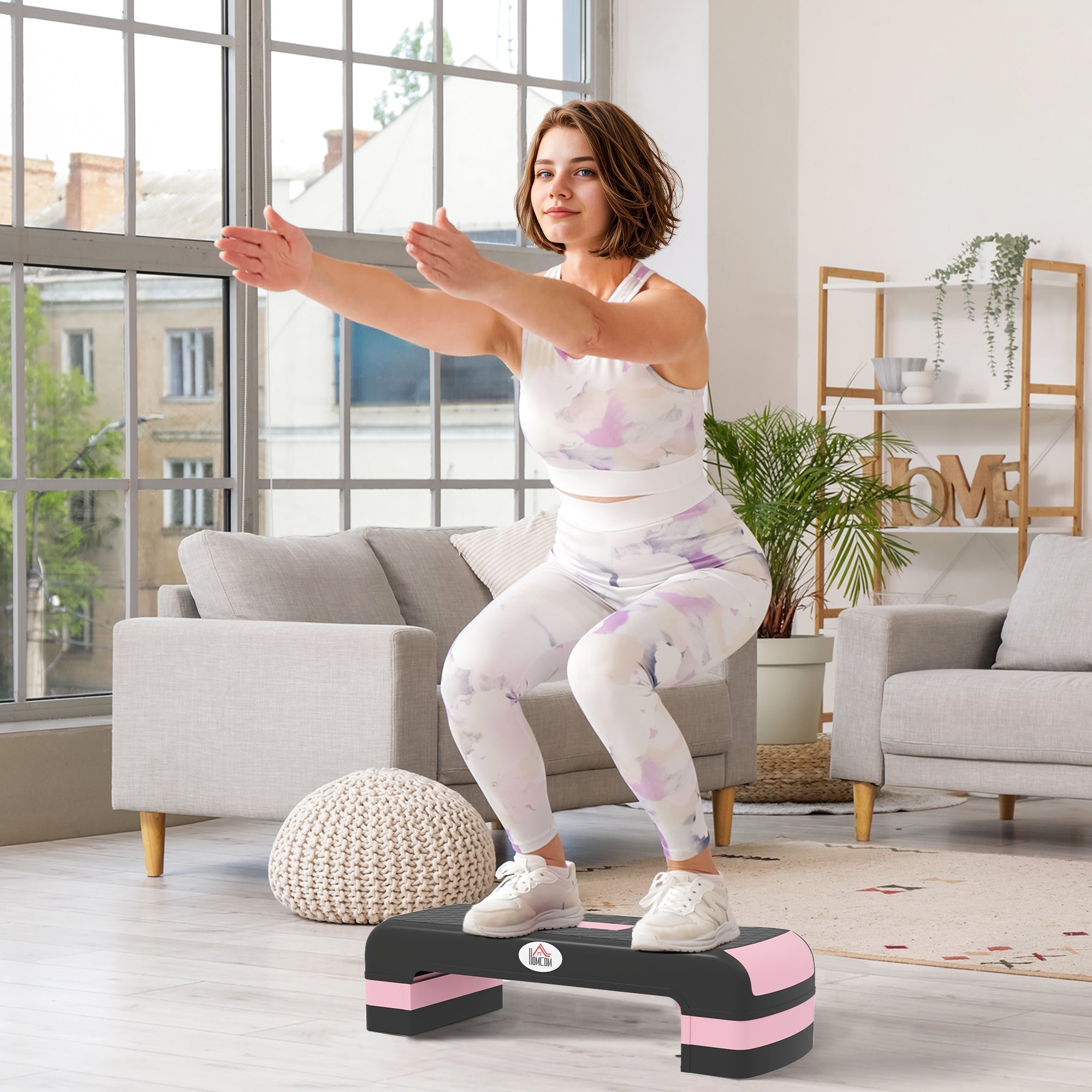 HOMCOM Aerobic Step with 3-Level Adjustable Heights for Home, Office Exercise, Black and Pink