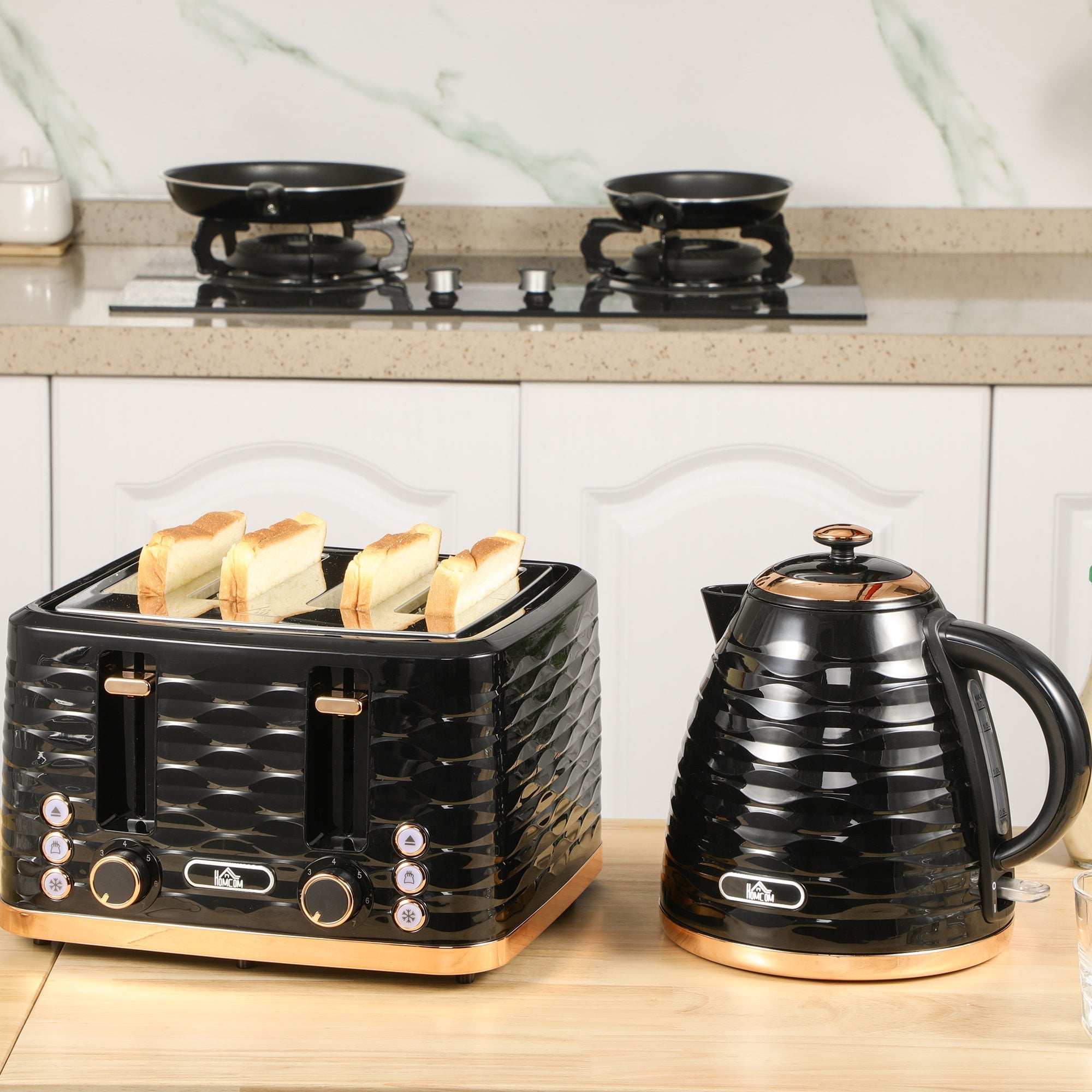 HOMCOM Four-Slice Rippled Toaster - Black