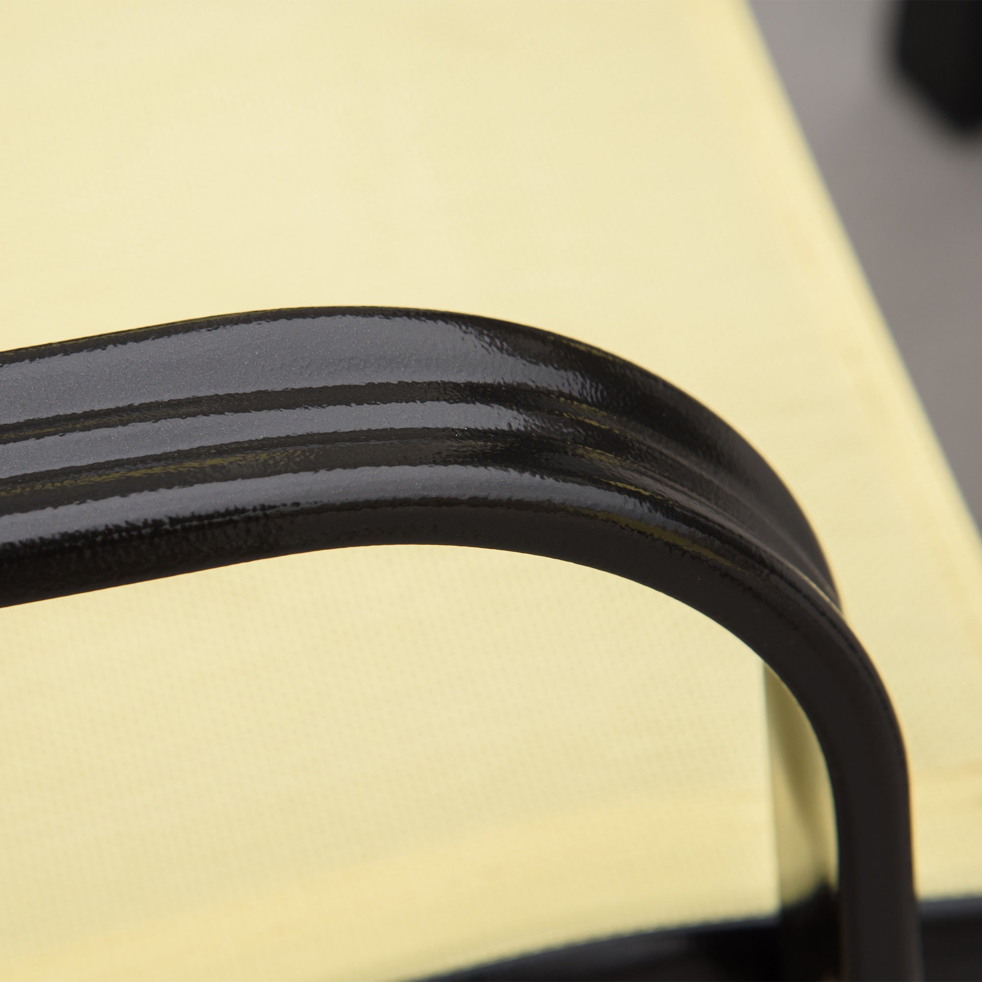 Outsunny Set of Four Stackable Mesh Seat Chairs - Beige