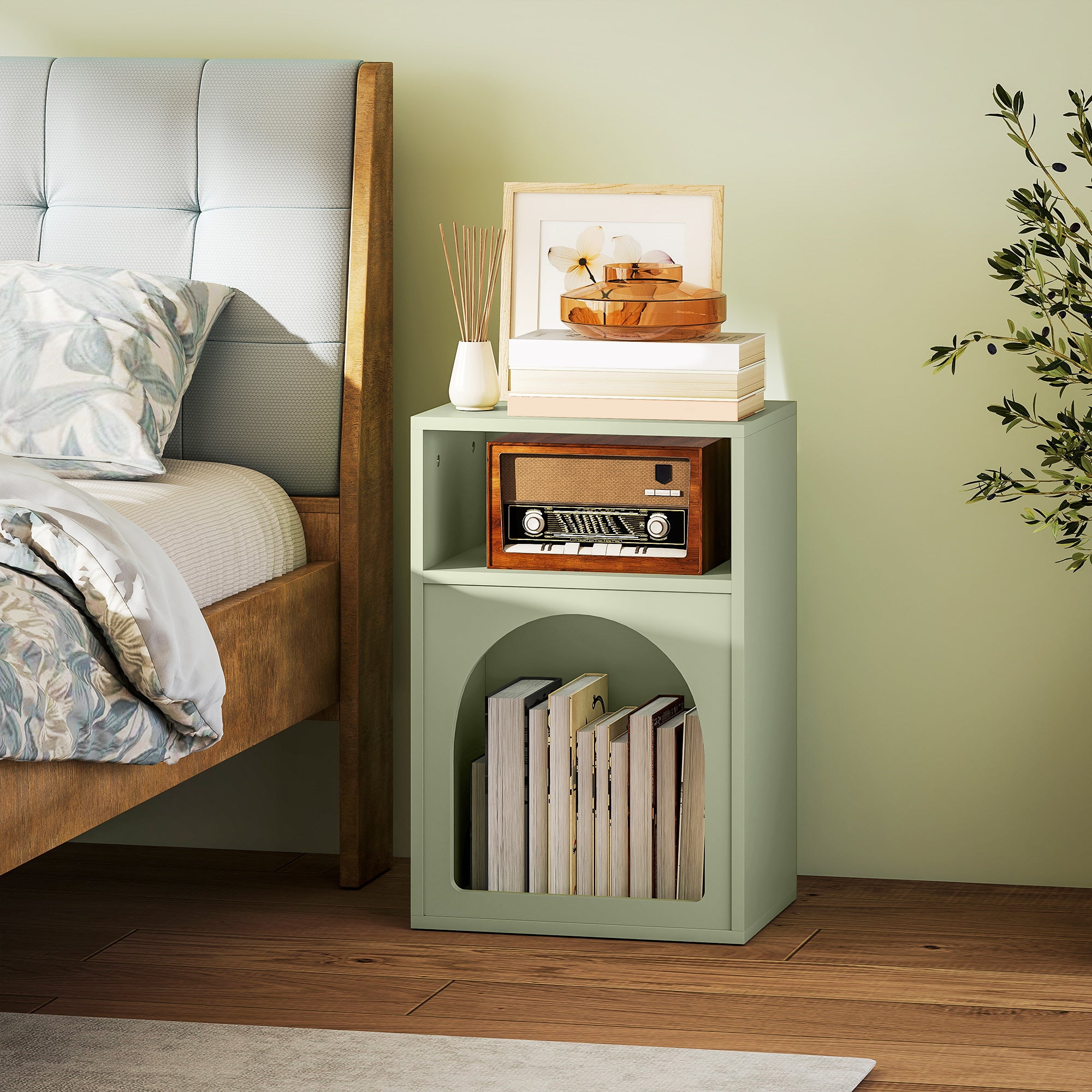 HOMCOM Bedside Table with 2 Open Compartments - Light Green