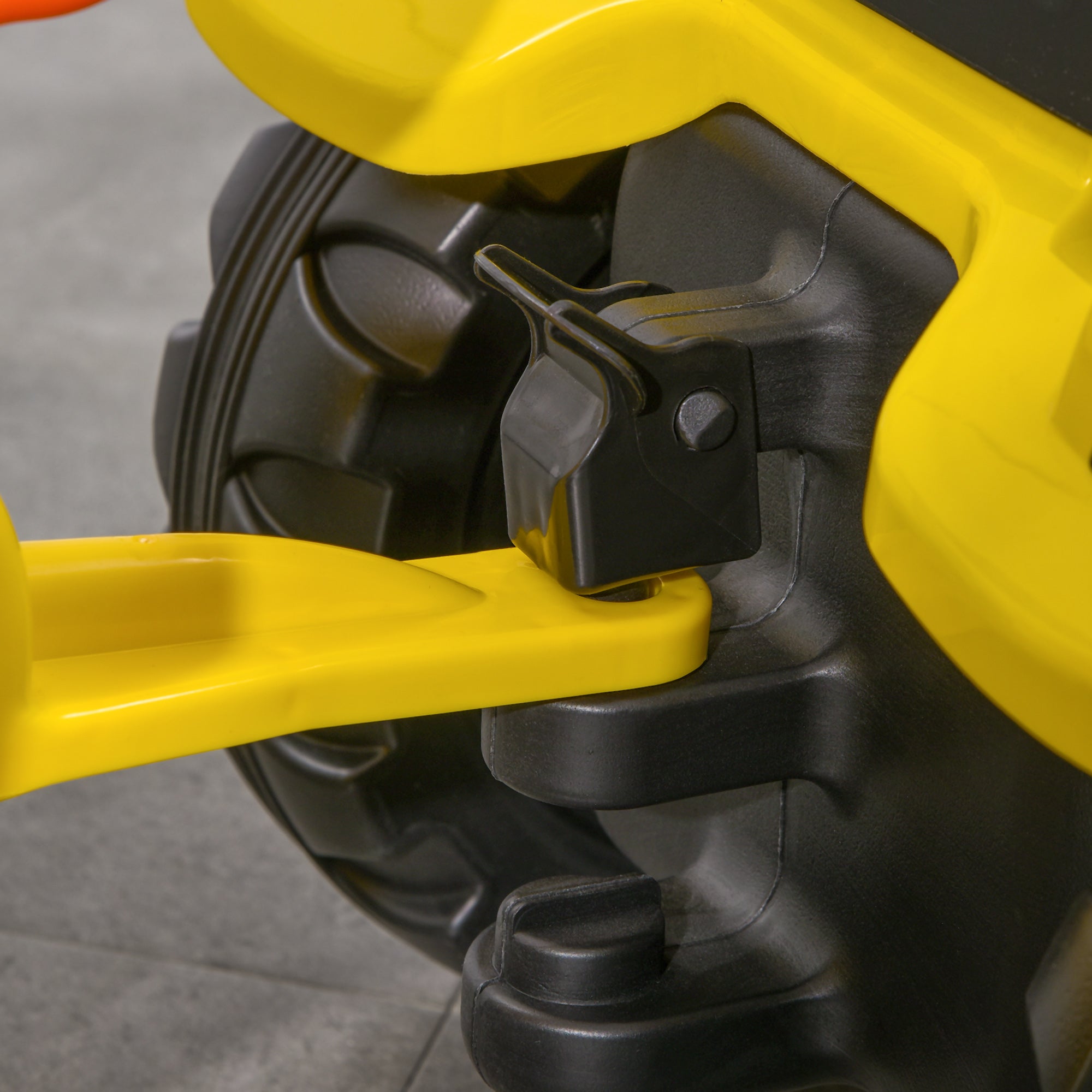 HOMCOM Kids Ride on Tractor with Back Trailer, Shovel & Rake, Horn, Four Wheels Tractor Toy for Child Toddler