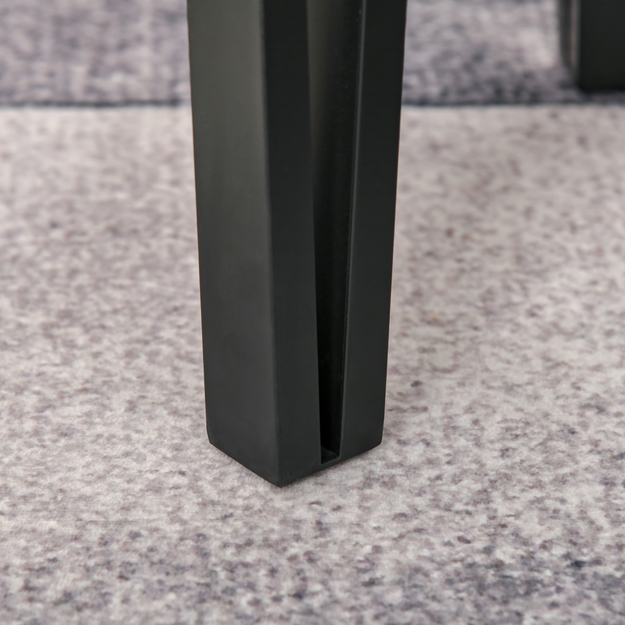 HOMCOM Nest of Tables, Coffee Table Set of 3, Triangle Nesting Tables with Metal Legs, Industrial End Side Table for Living Room, Walnut Wood Grain