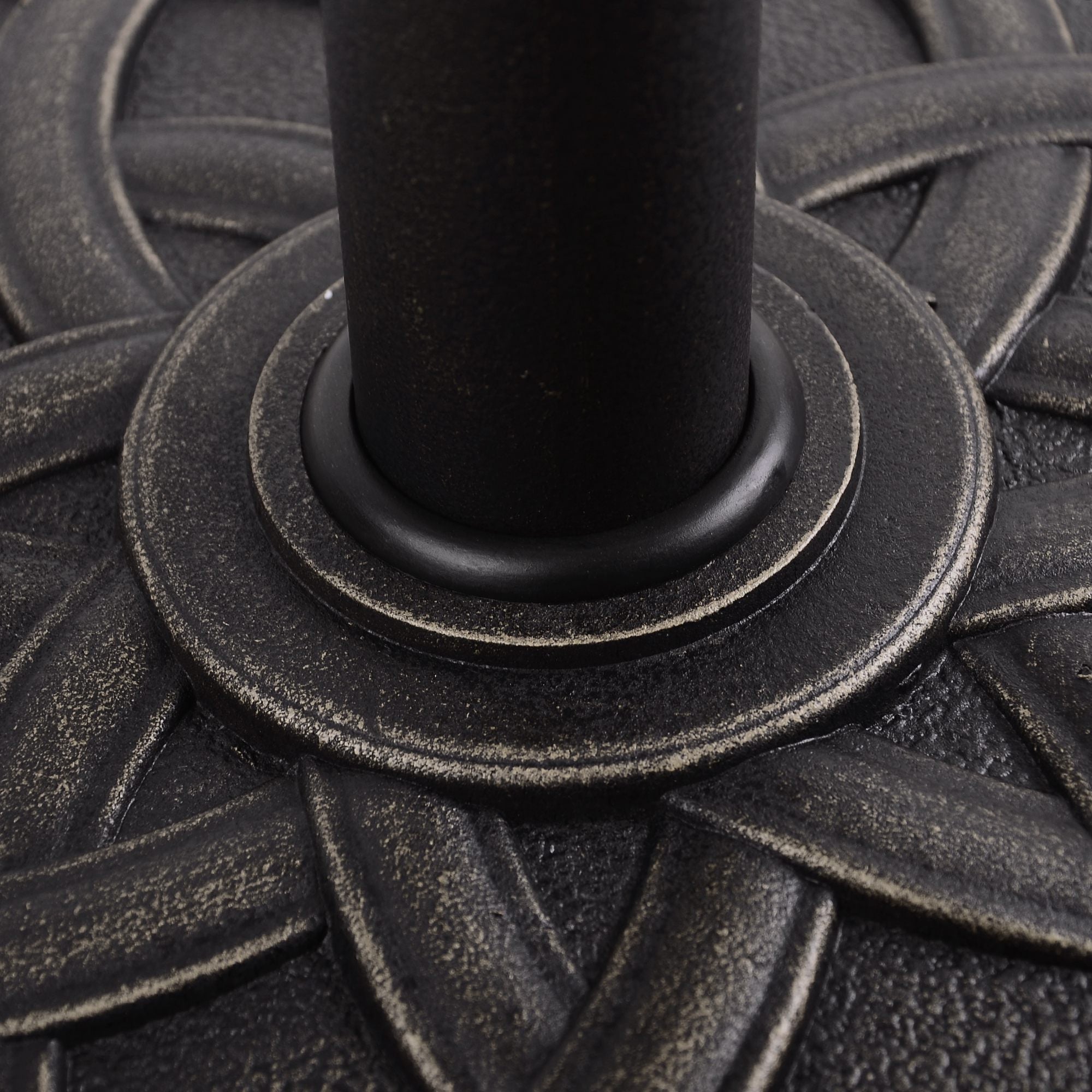 Outsunny 19KG Resin Umbrella Base Garden Parasol Base Stand Round Sun Shade Holder Suitable For Pole Between 38mm to 48mm