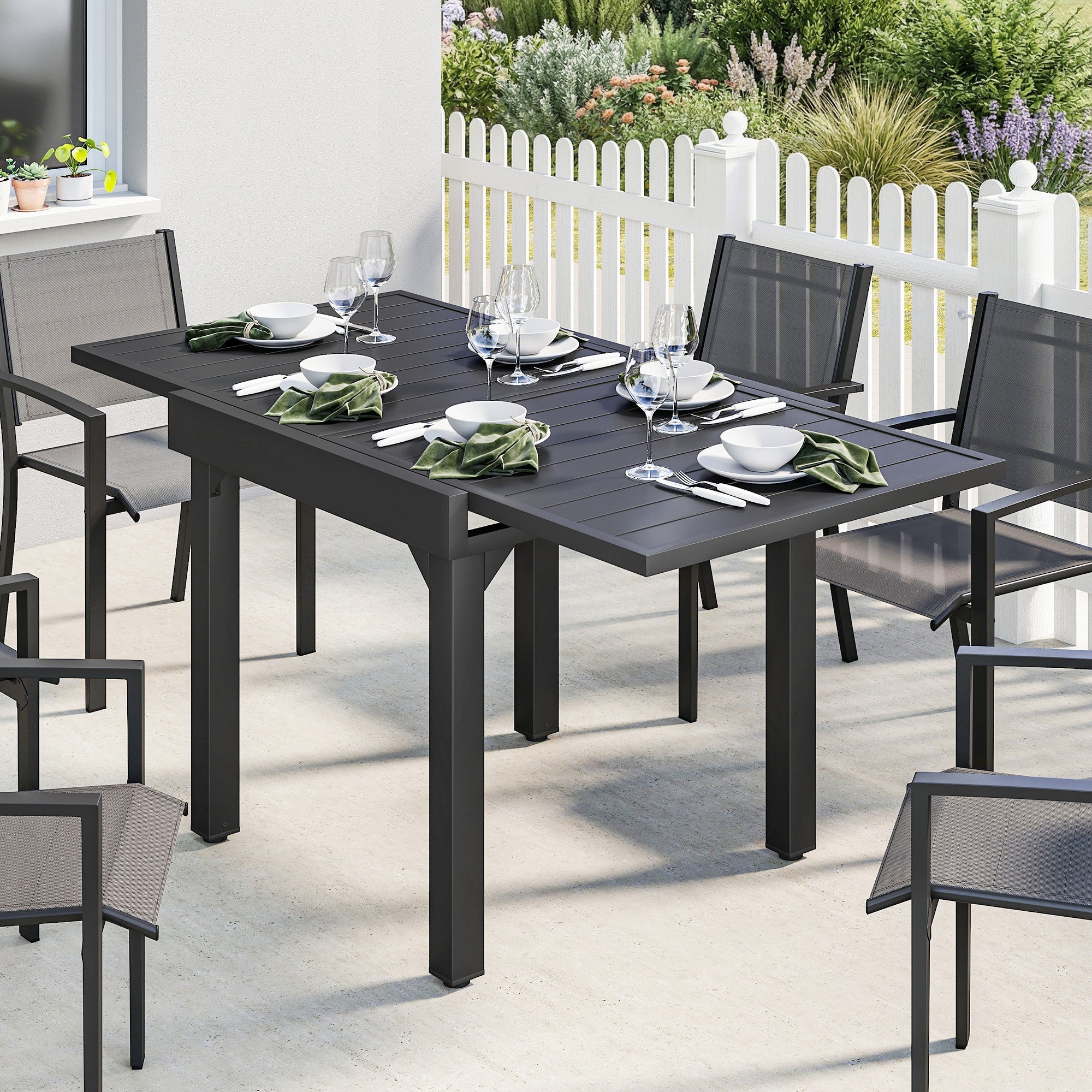 Outsunny Expandable Patio Dining Table for 4-6 People, 80-160 cm Aluminium Extendable Outdoor Patio Table with Slatted Top, Black