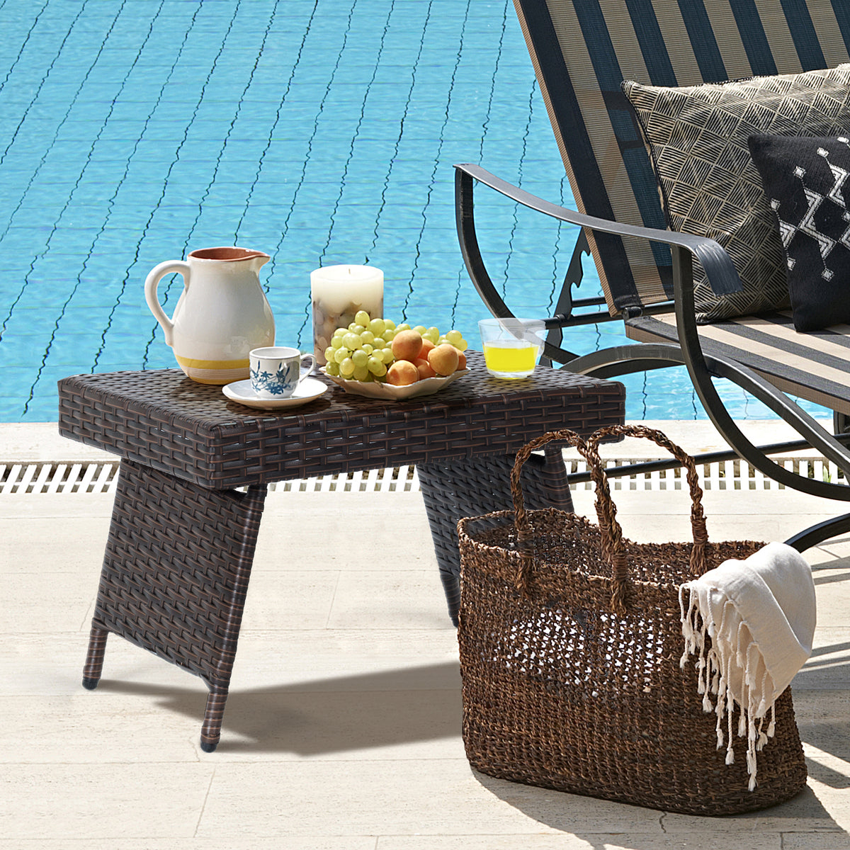 Patio Wicker Folding Coffee Table with Sturdy Steel Frame
