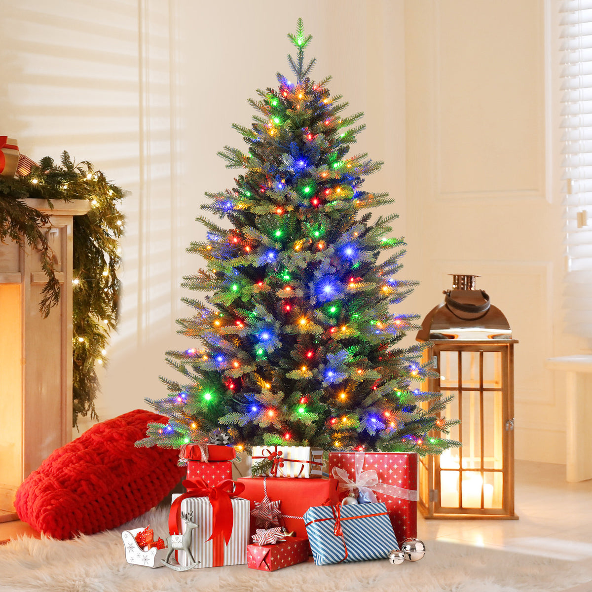 Hinged Christmas Tree with Branch Tips and LED Lights-S