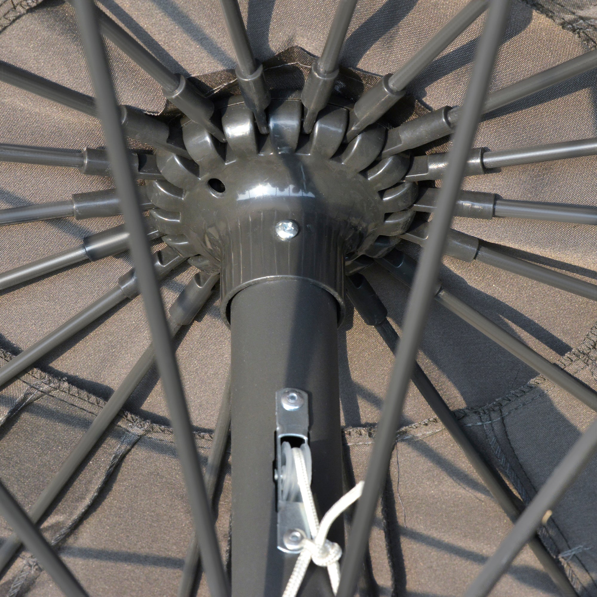 Outsunny 2.5m Shanghai Garden Parasol Umbrella with Crank & Tilt, Adjustable Outdoor Sun Shade, Grey