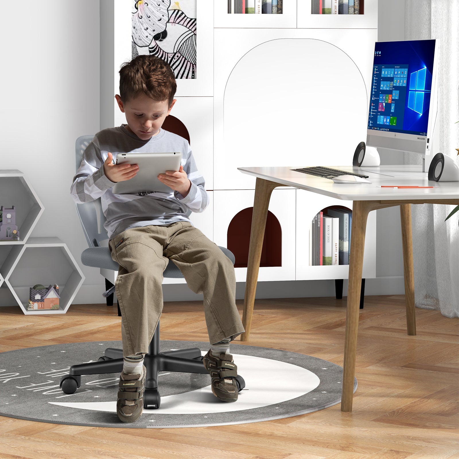 Height-adjustable Kids Mesh Ergonomic Desk Chair with Universal Casters-Grey