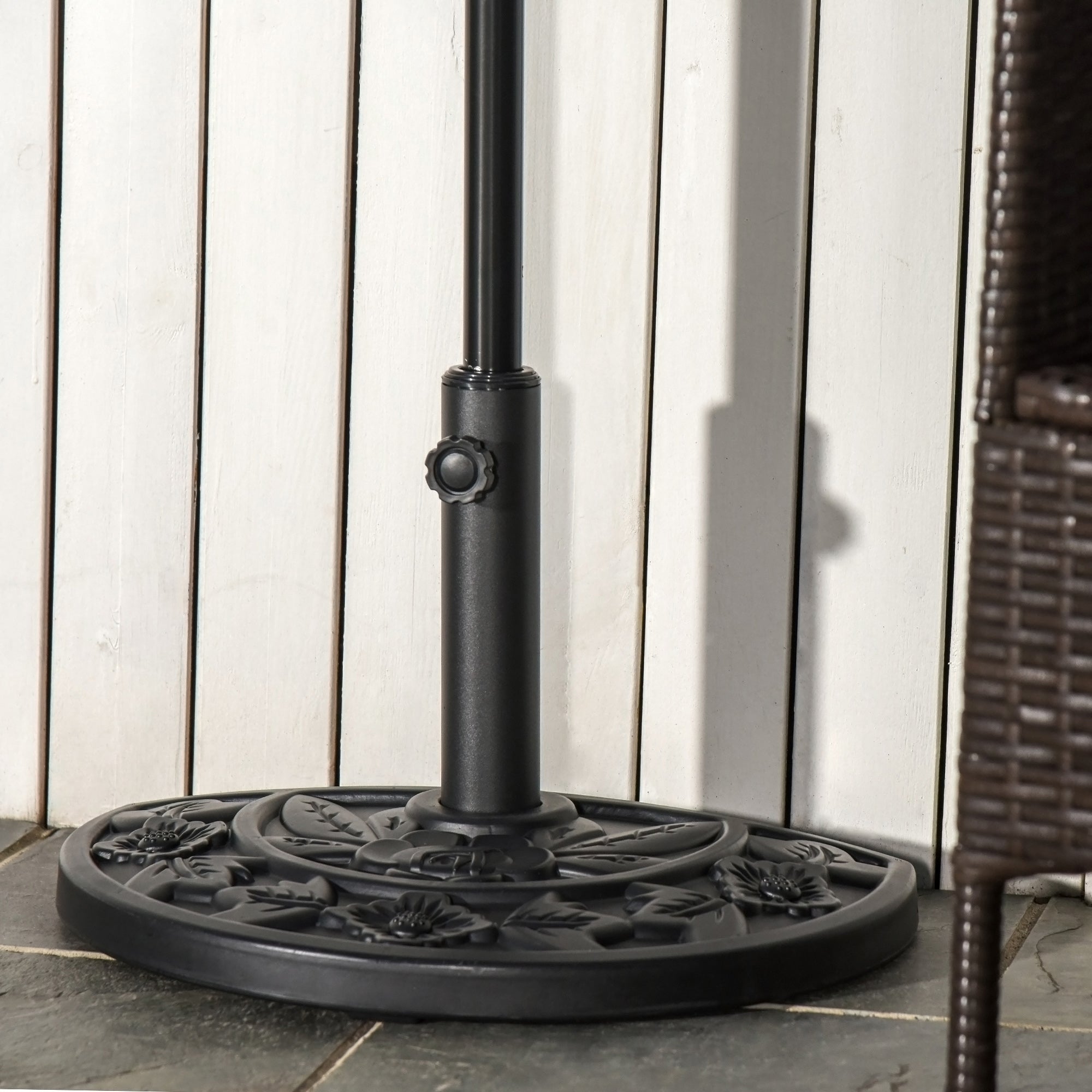 Outsunny 9kg Cement Concrete Half Round Parasol Base Umbrella Stand Garden Outdoor Accessories - Adjustable Coupler Suitable Umbrella Rod: Î¦3.5cm, Î¦3.8cm, Î¦4.8cm