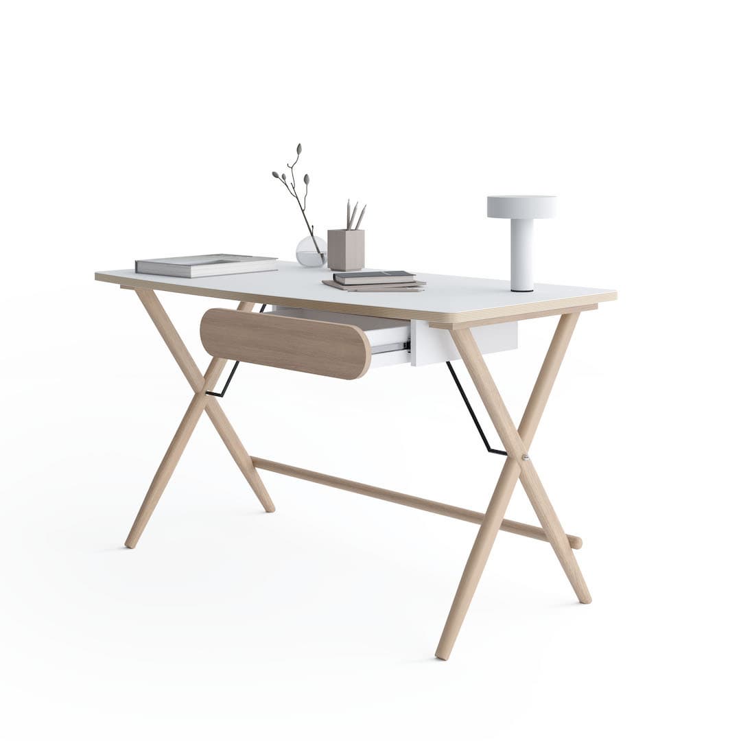 Match MW-01 Desk 135cm