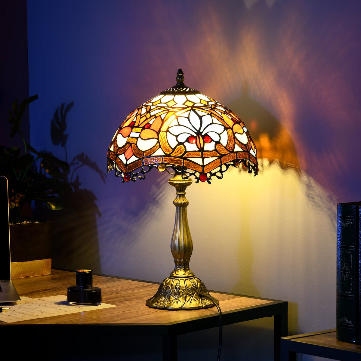 HOMCOM Stained Glass Table Lamp, Handcrafted Artisan Collectible, Suitable for Living Room and Bedside, Multi-Coloured, 25 x 45H cm, Zinc Alloy.