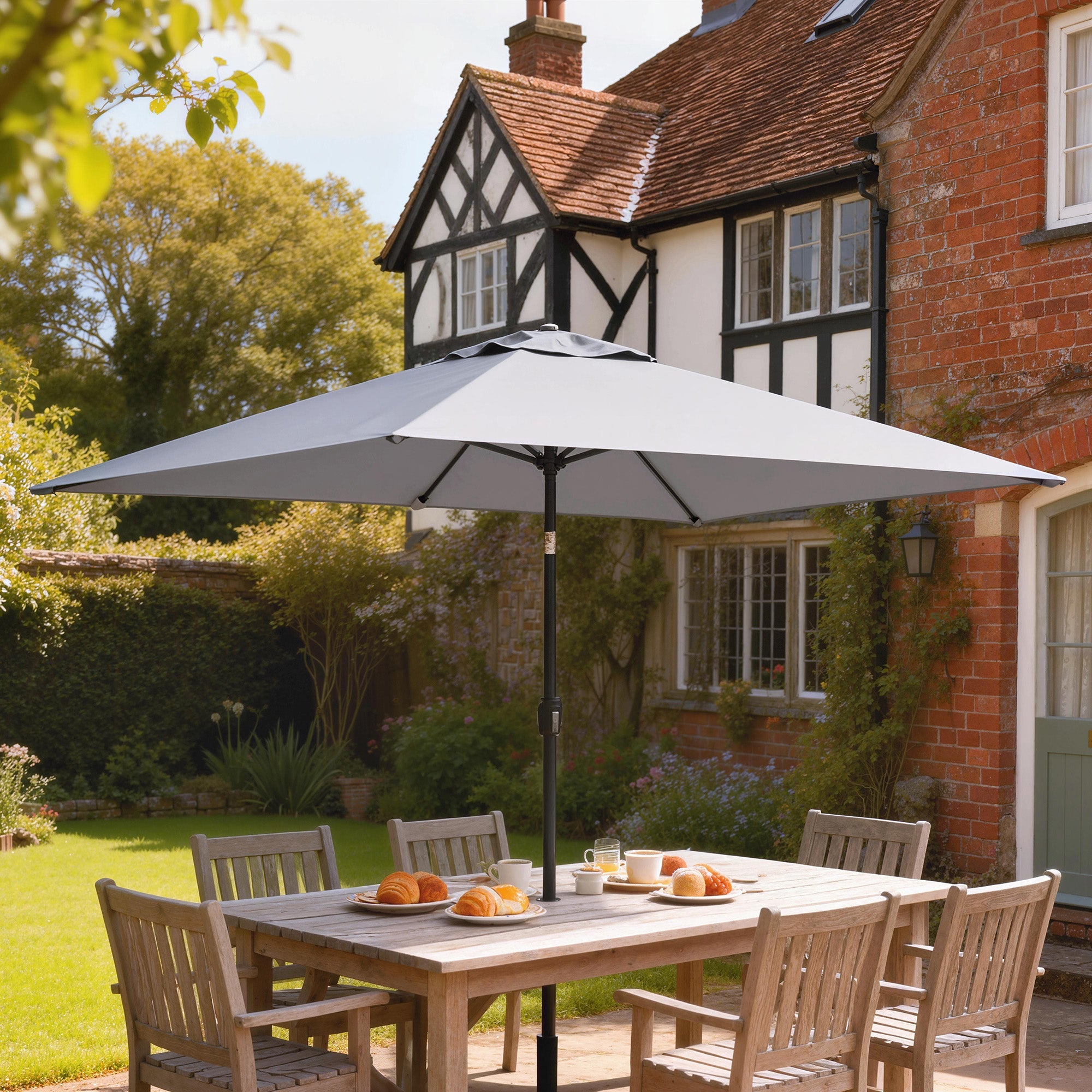 Outsunny Garden Parasol, Parasol Umbrella with Crank Handle, Tilt Function, Polyester Canopy, Light Grey