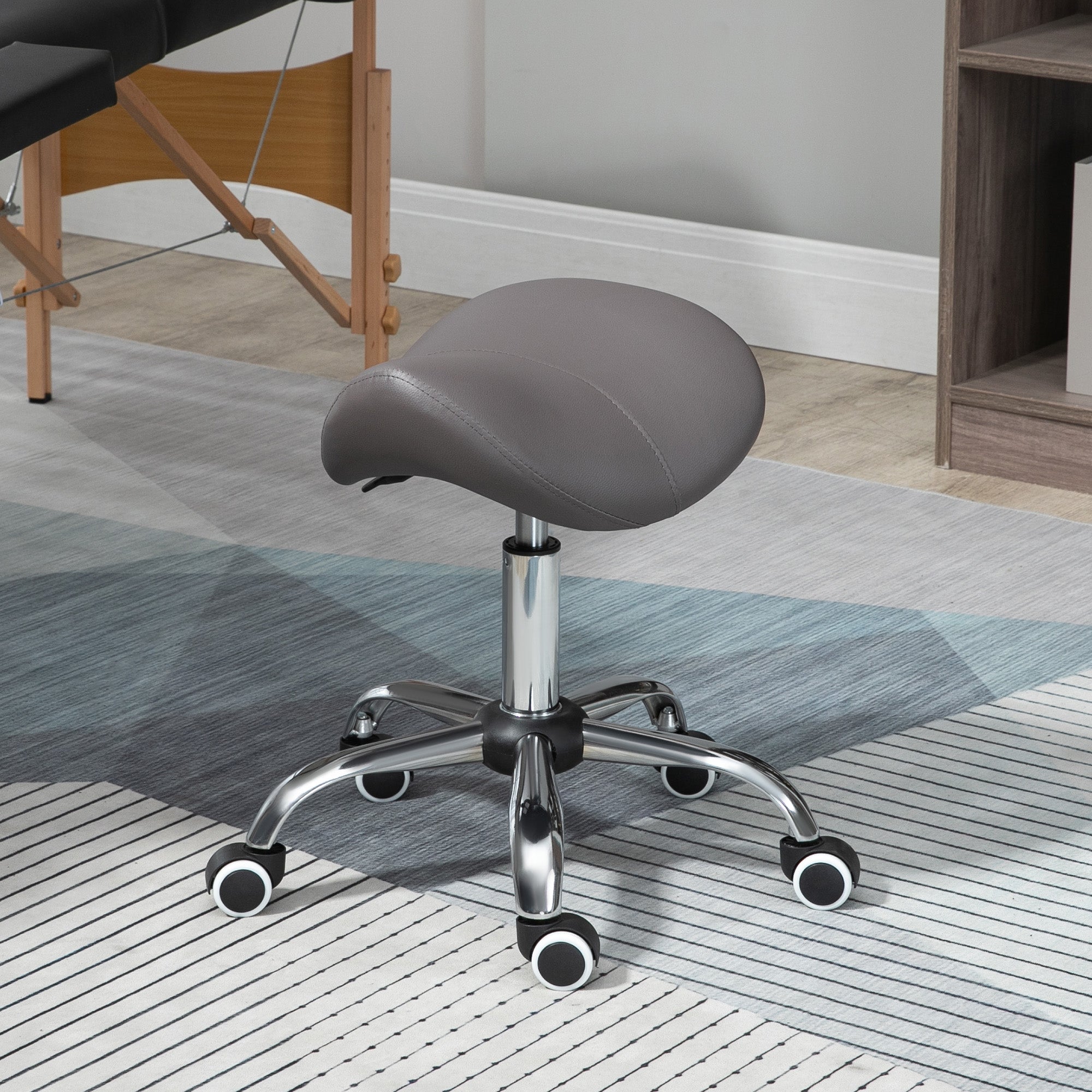 HOMCOM Cosmetic Stool 360 Rotate Height Adjustable Salon Massage Spa Chair Hydraulic Rolling Faux Leather Saddle Stool, Grey