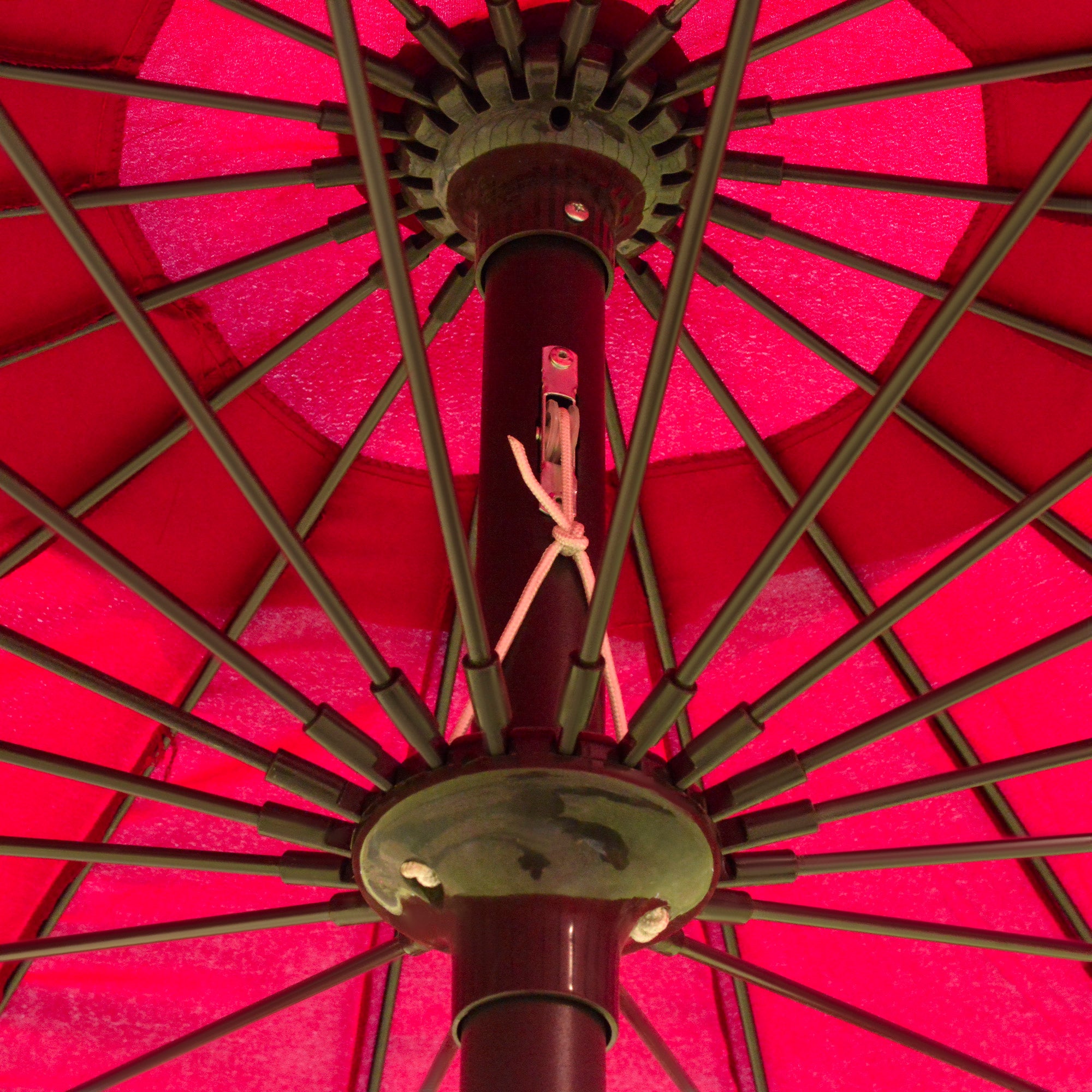 Outsunny 2.5m Shanghai Garden Parasol Umbrella with Crank & Tilt, Adjustable Outdoor Sun Shade, Red