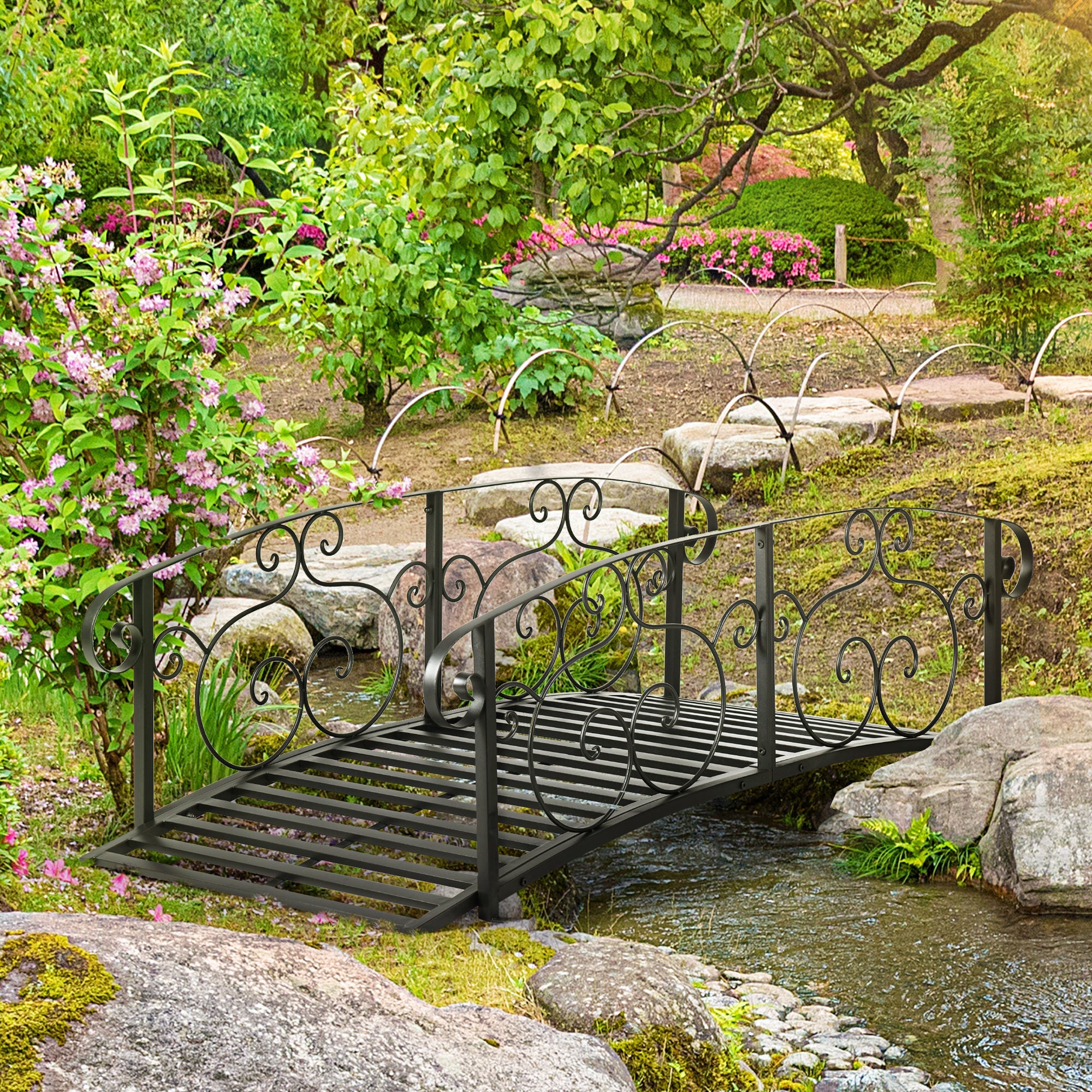 Outsunny 184cm Metal Arch Garden Garden Bridge, Safety Siderails, Arc Footbridge for Garden Creek, Stream, Pond, Black