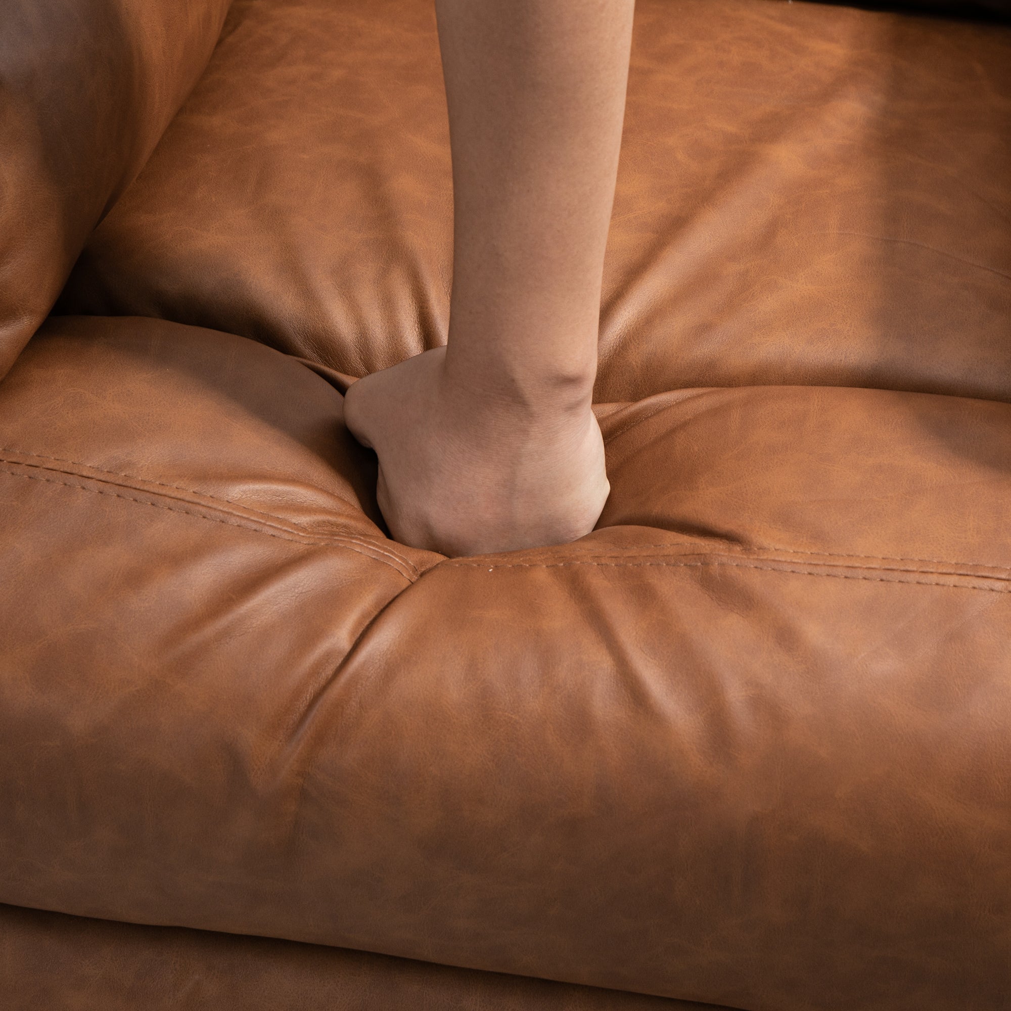 HOMCOM Faux Leather 70√Ç¬∞ Electric Riser Recliner Chair - Brown