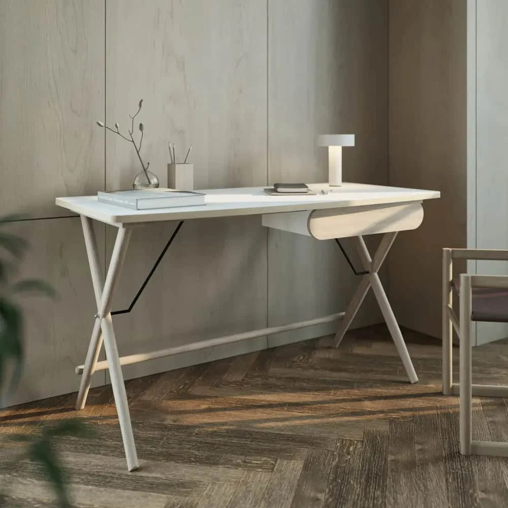 Match MW-01 Desk 135cm