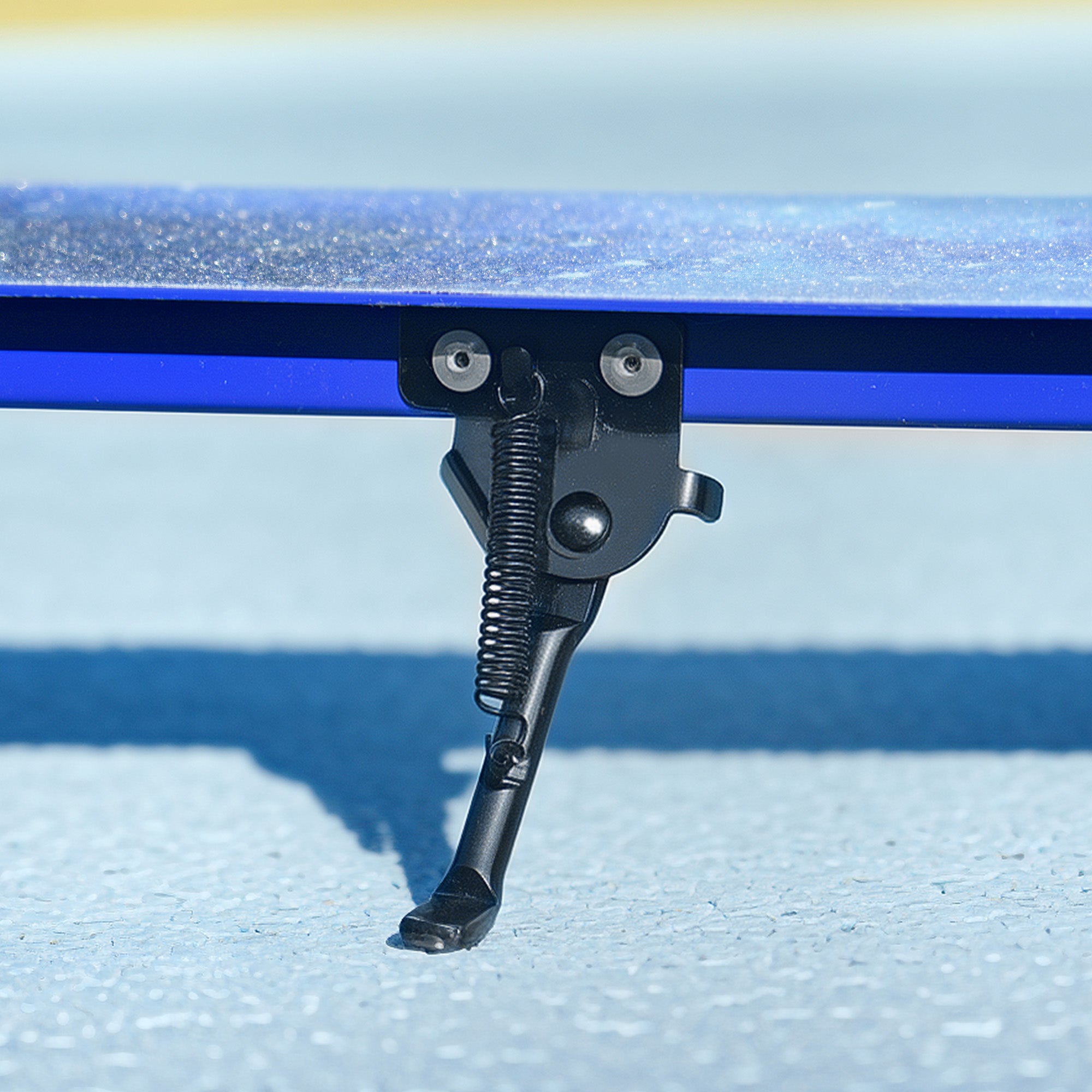 AIYAPLAY Scooter for Kids Aged 3-8 Years, with Adjustable Handle, Two Light Up Wheels, Handbrake, Rear Brake, Blue