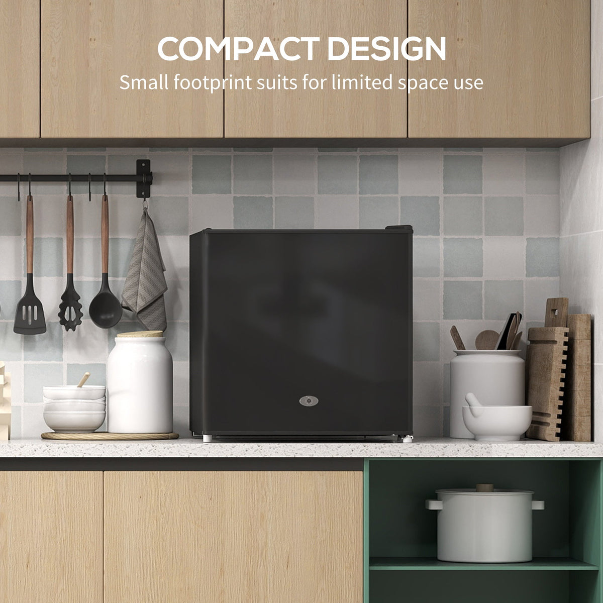 HOMCOM 35L Mini Freezer, -24℃ to -14℃ Temperature - Black