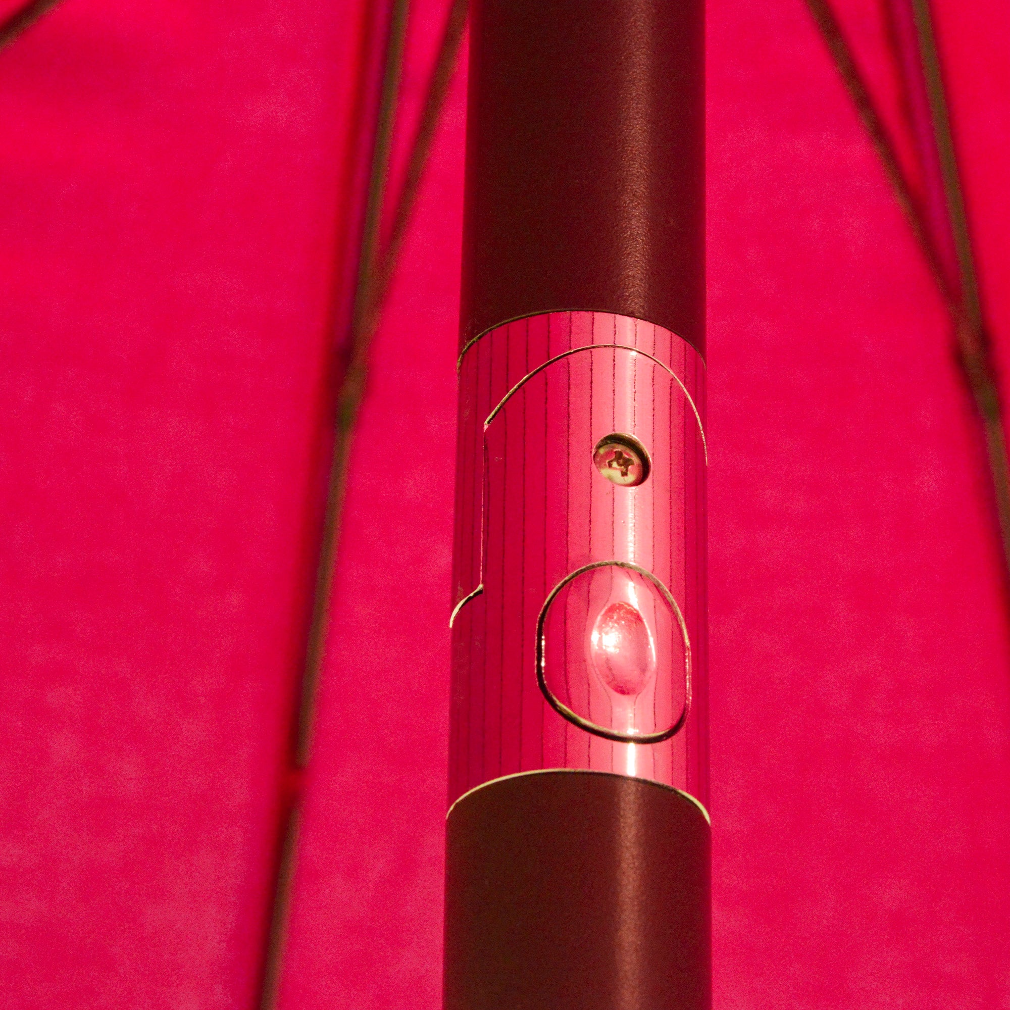 Outsunny 2.5m Shanghai Garden Parasol Umbrella with Crank & Tilt, Adjustable Outdoor Sun Shade, Red