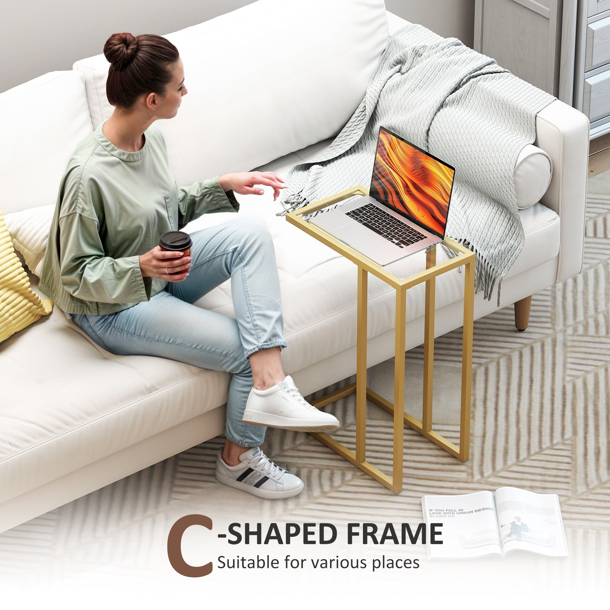 HOMCOM C-Shaped Side Table, Modern Slim End Table with Tempered Glass Tabletop, Steel Frame for Small Space, Living Room, Bedroom, Gold Tone