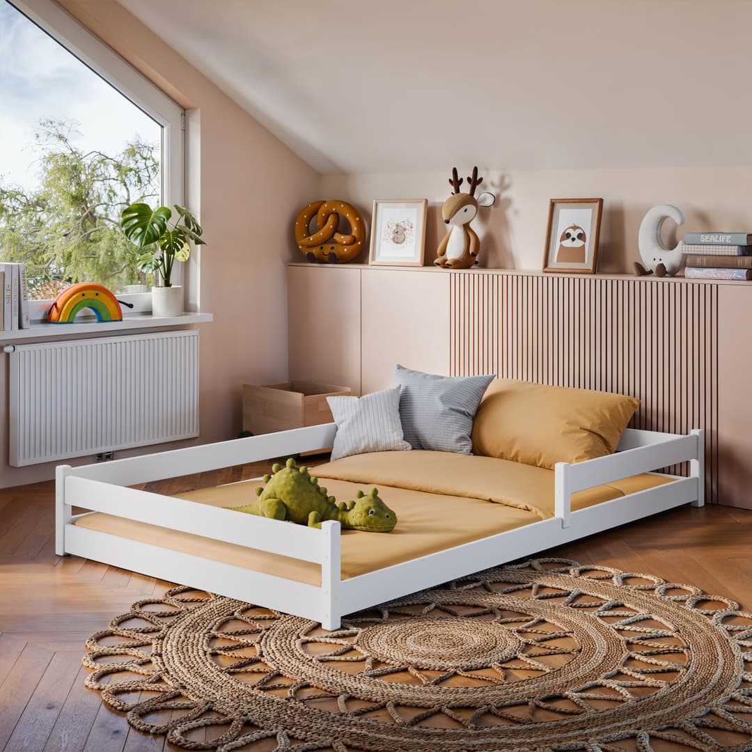 Wooden Bed Zofia [EU Small Double]