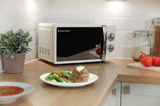 Russell Hobbs 17L 700W Freestanding Solo Microwave