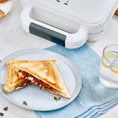 Breville Ultimate Deep Fill Toastie Maker | 2 Slice Sandwich Toaster | Removable Non-Stick Plates | Stainless Steel | White [VST091]