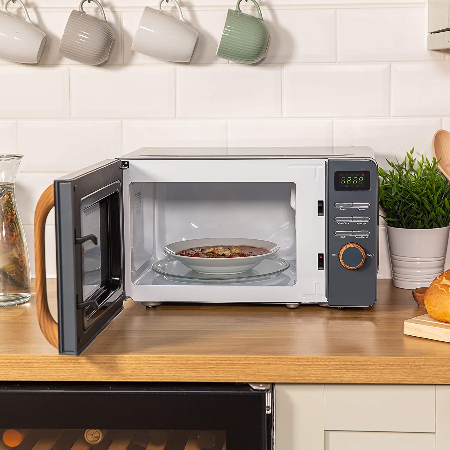 Russell Hobbs Scandi Digital Microwave Review: Stylish and cheap