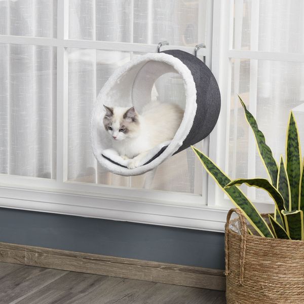 Windowsill Mounted Cat Perch Hanging Kitten House With Comfortable Removable Flannel Carpet