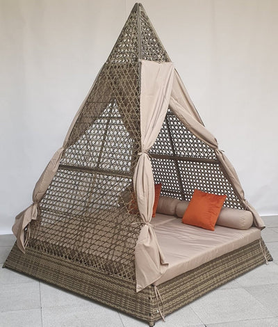Signature Weave Garden Furniture Tee Pee Brown Day Bed